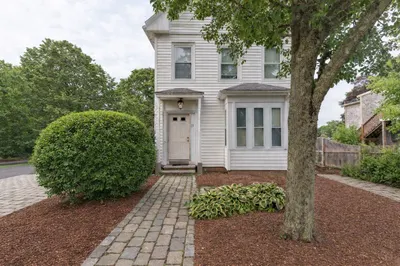211 Court St 1