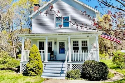 8 Cottage St