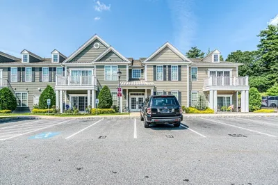 215 Deacon Shattuck Way #215