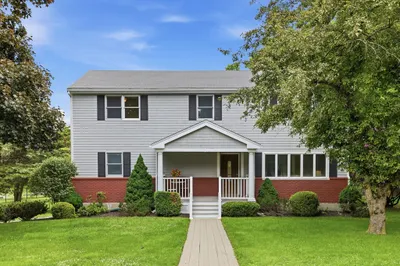 6 Hillcrest Rd 1