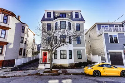 213 East Eagle St #2