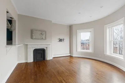 204 W Brookline St #4
