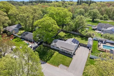 5 Eclipse Ave 1