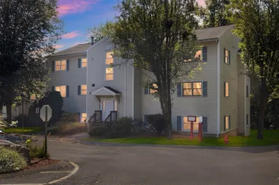 375 Aiken Ave #4 1