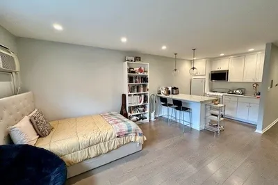 53 Paul St #22