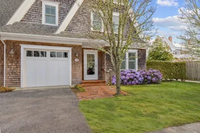 4 Old Dock Rd #3B