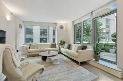 1 Charles Street South #412
