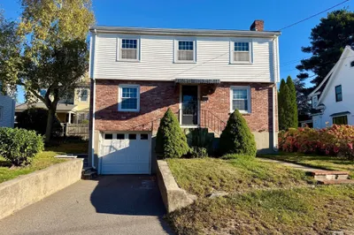 43 Upland Rd 1