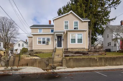 59 Devens St