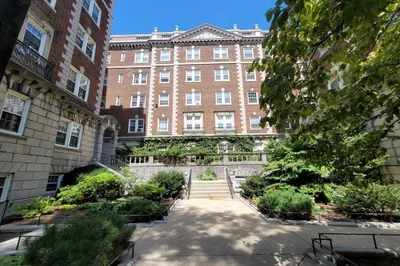 3 Arlington St #22 1