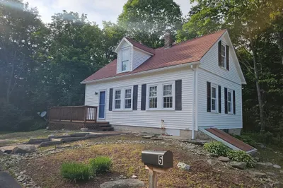5 Old Thompson Rd