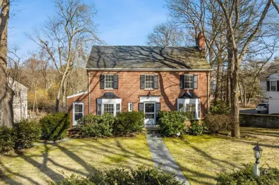 62 Rangeley Rd 1