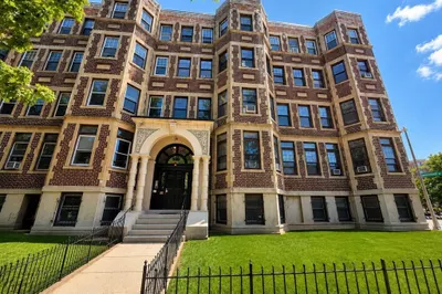 394 Riverway #10 1