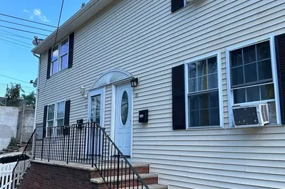 83-85 Chatham St