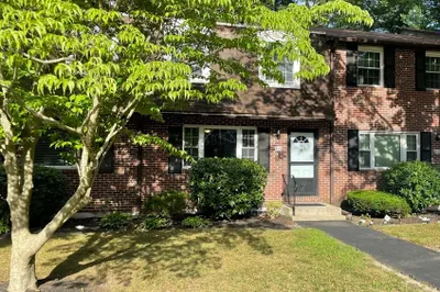 8-5 Treetop Lane #5