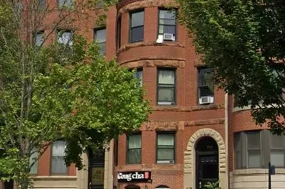 912 Beacon St #3 1