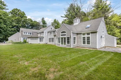 4 Fraser Lane 1