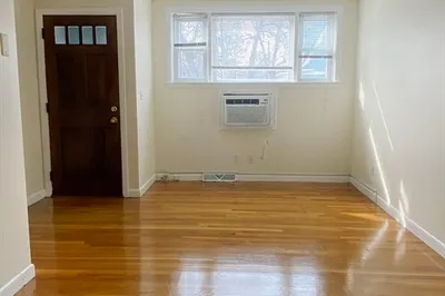 11 Ferdinand Street #-