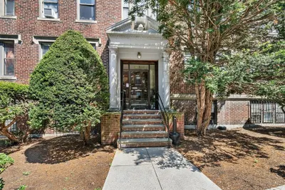 7 Lothian Rd #3