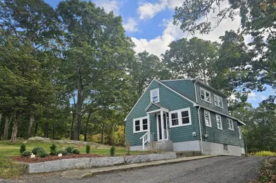 15 Rocky Ave