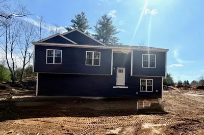 950 Old W Brookfield Rd 1