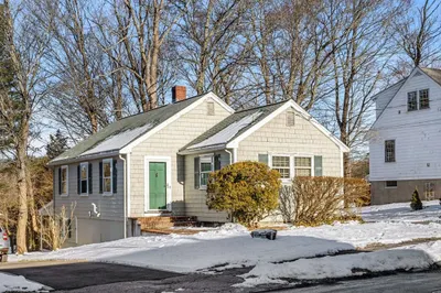 36 Nahanton Ave