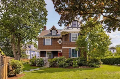 700 Commonwealth Ave