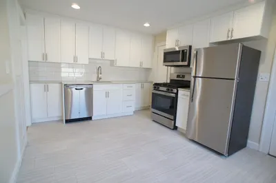 425 Newport Ave #4