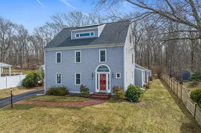 221 Rocky Hill Rd 1