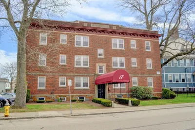 17 Greenleaf St #15 1
