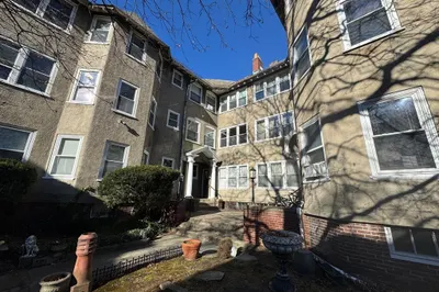 41 Hawthorn St #10