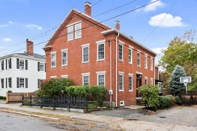 18 Olive St #18