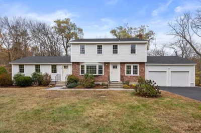 21 Charena Rd 1