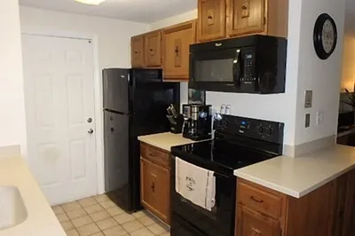 34 Walden Dr #4