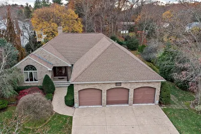 10 Heritage Ln