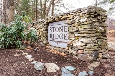 31 Stone Ridge Rd #31 1