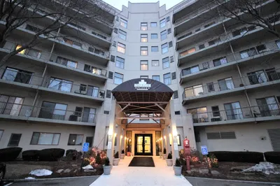 133 Commander Shea Blvd #403