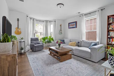 18 Brent St #2
