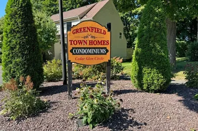 21 Cedar Glen #21