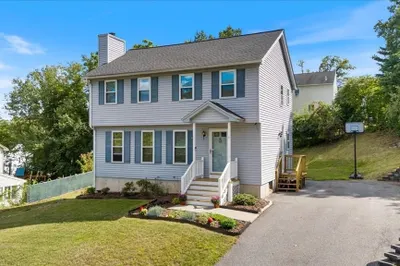 42 Brentwood Road 1
