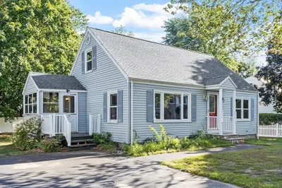 6 Coburn Ave 1