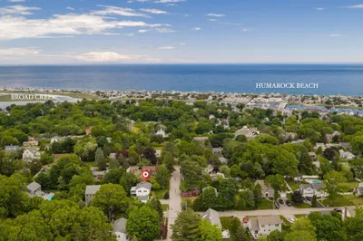 90 Holly Rd 1