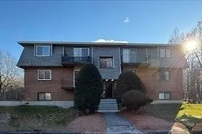 176 Maple Ave #3-2