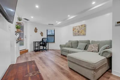 84 Gainsborough St #004w 1