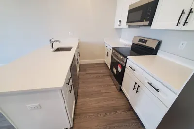 64 Tolman St #3