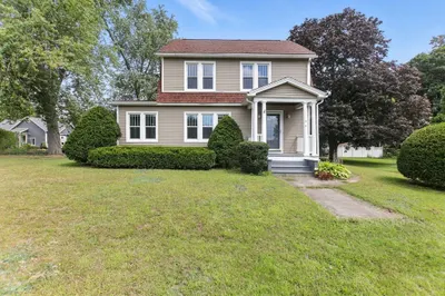 19 Fairview St