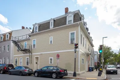 193-195 Chelsea St #1