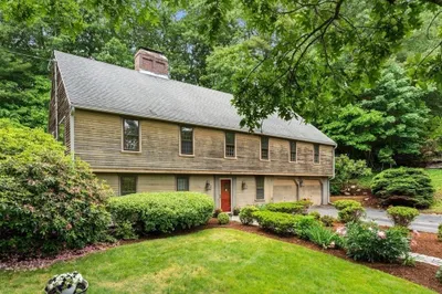 35 Robert Ave