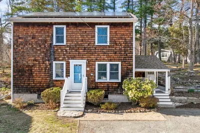 154 R Eastern Ave