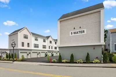 7 Water St #4 1